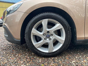 Volvo V40 Cross Country thumbnail