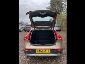 Volvo V40 Cross Country thumbnail
