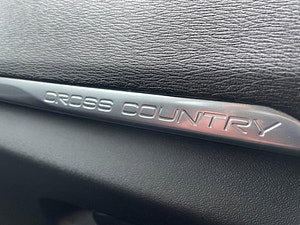 Volvo V40 Cross Country thumbnail