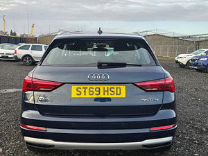 Audi Q3 thumbnail