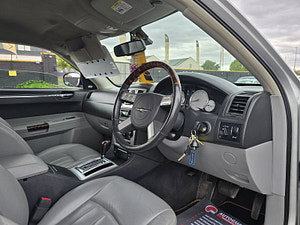 Chrysler 300C thumbnail