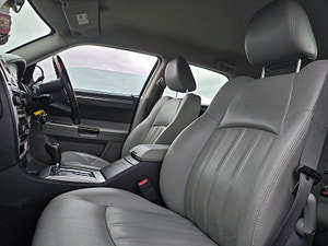 Chrysler 300C thumbnail
