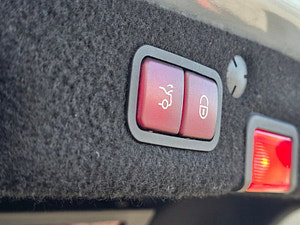 Mercedes-Benz C Class thumbnail