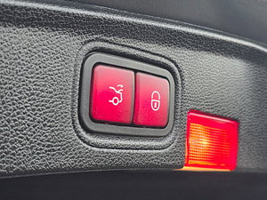Mercedes-Benz C Class thumbnail
