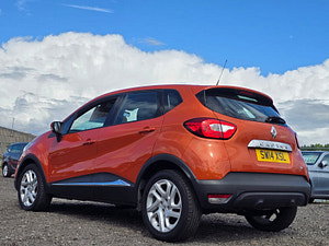 Renault Captur thumbnail