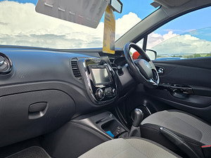 Renault Captur thumbnail