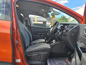 Renault Captur thumbnail