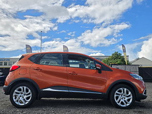Renault Captur thumbnail