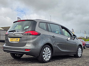 Vauxhall Zafira Tourer thumbnail