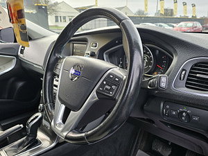 Volvo V40 thumbnail