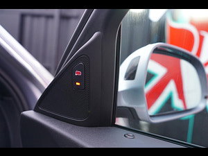 Audi Q3 thumbnail