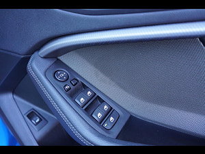 BMW 1 Series thumbnail