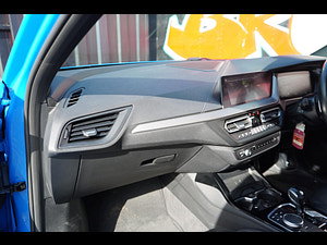BMW 1 Series thumbnail
