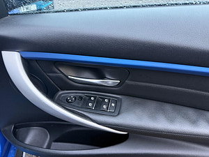BMW 3 Series thumbnail