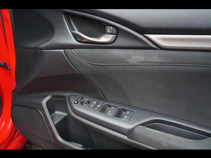 Honda Civic thumbnail