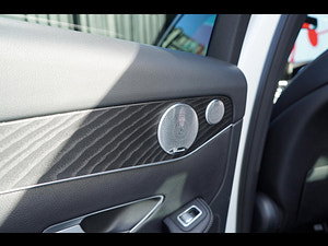 Mercedes-Benz GLC thumbnail
