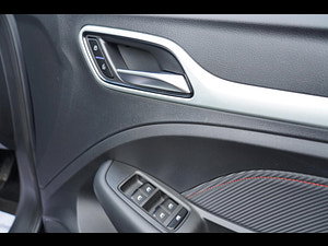 MG MG ZS thumbnail