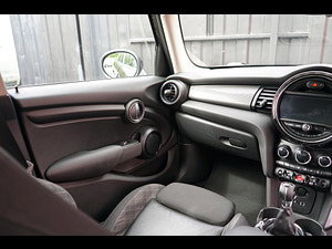 MINI Hatch thumbnail