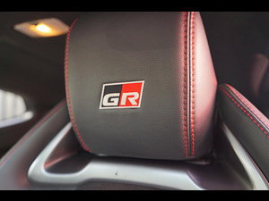 Toyota Yaris thumbnail