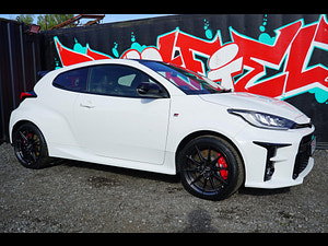 Toyota Yaris thumbnail