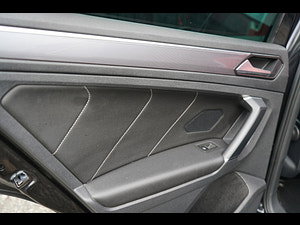 Volkswagen Tiguan thumbnail