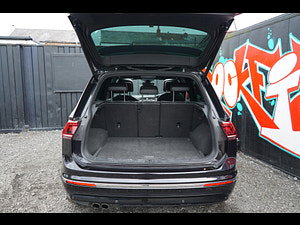 Volkswagen Tiguan thumbnail