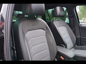 Volkswagen Tiguan thumbnail
