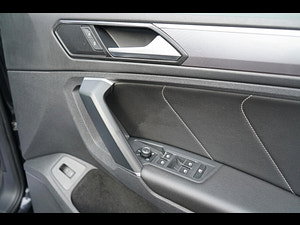 Volkswagen Tiguan thumbnail