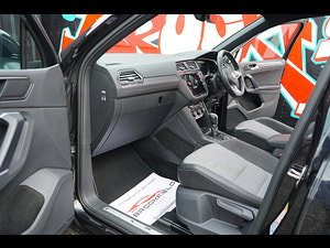 Volkswagen Tiguan thumbnail