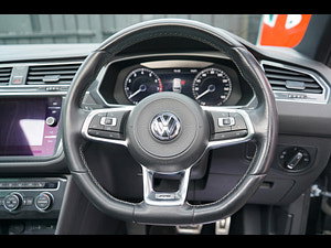 Volkswagen Tiguan thumbnail