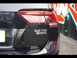 Volkswagen Tiguan thumbnail