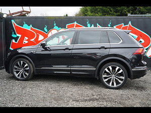 Volkswagen Tiguan thumbnail
