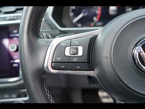 Volkswagen Tiguan thumbnail