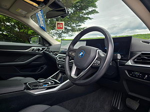 BMW i4 thumbnail