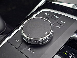 BMW i4 thumbnail