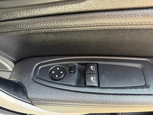 BMW 2 Series thumbnail