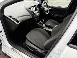 Ford Focus thumbnail