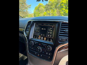 Jeep Grand Cherokee thumbnail