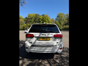 Jeep Grand Cherokee thumbnail