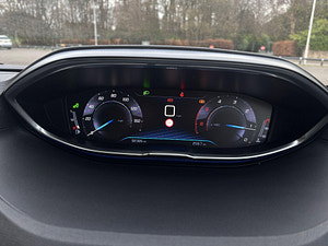 Peugeot 3008 thumbnail