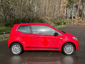 Volkswagen up! thumbnail