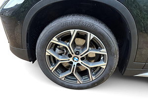 BMW X1 thumbnail