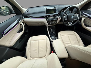 BMW X1 thumbnail