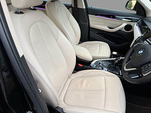 BMW X1 thumbnail
