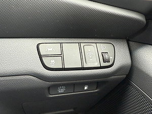 Hyundai IONIQ thumbnail