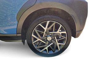 Hyundai Kona thumbnail