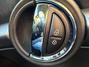MINI Convertible thumbnail