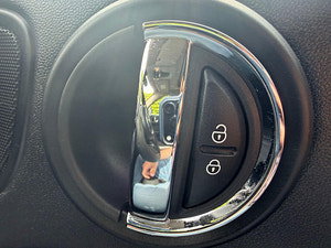 MINI Countryman thumbnail