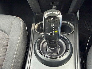 MINI Countryman thumbnail