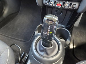 MINI Hatch thumbnail